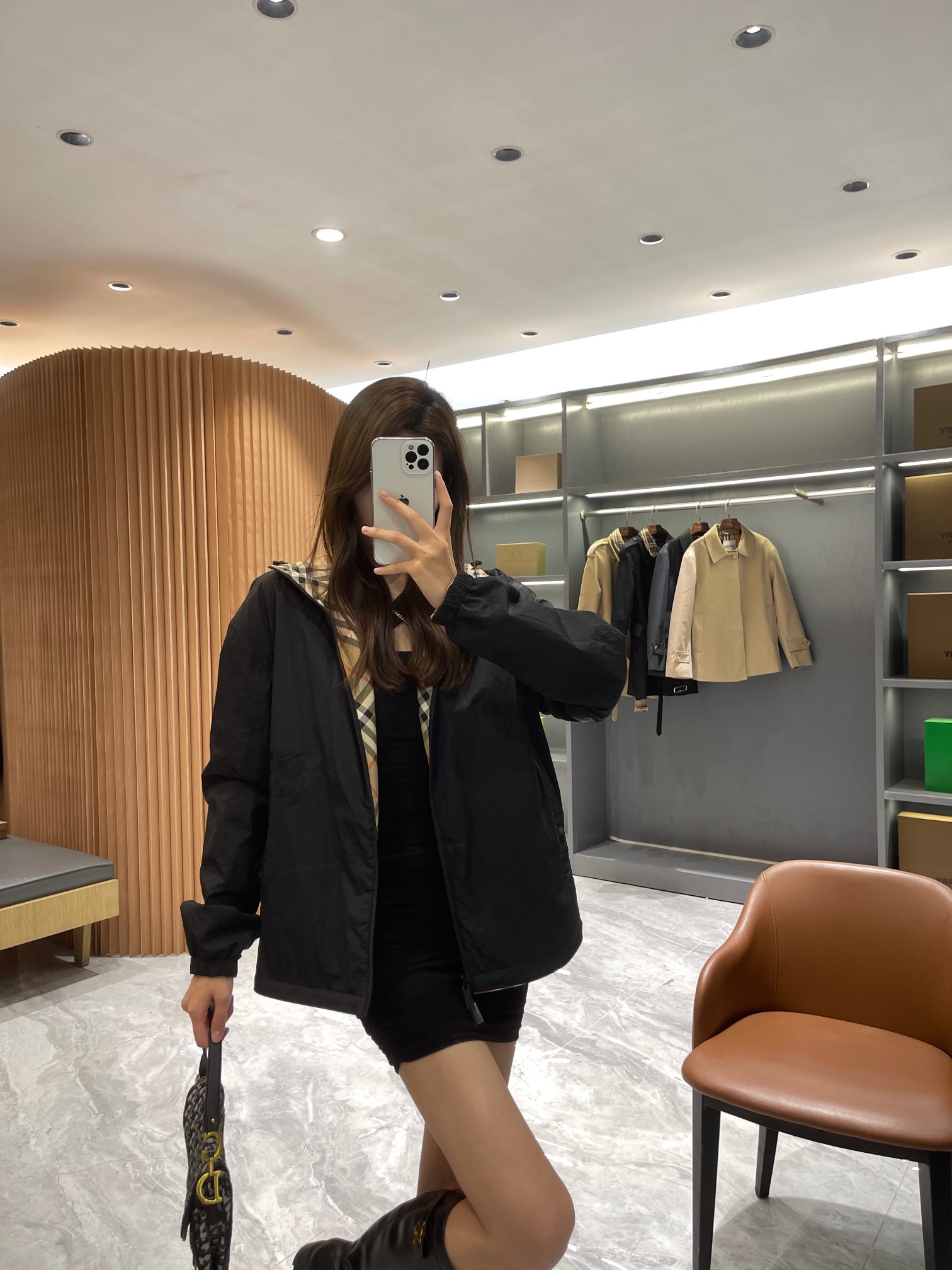 NO:782319,Actual shot of model’s upper body, Burberry-clothing,19860909模特上身实拍演绎,博柏利-服装,,Women's clothing