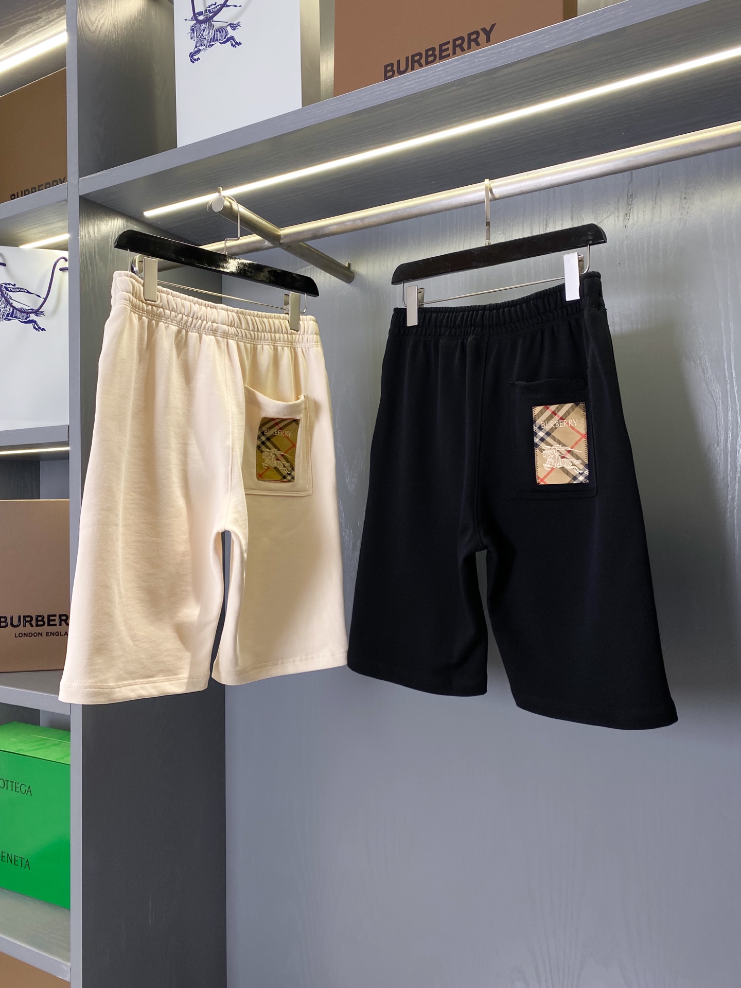 Burberry BUR王牌渠道