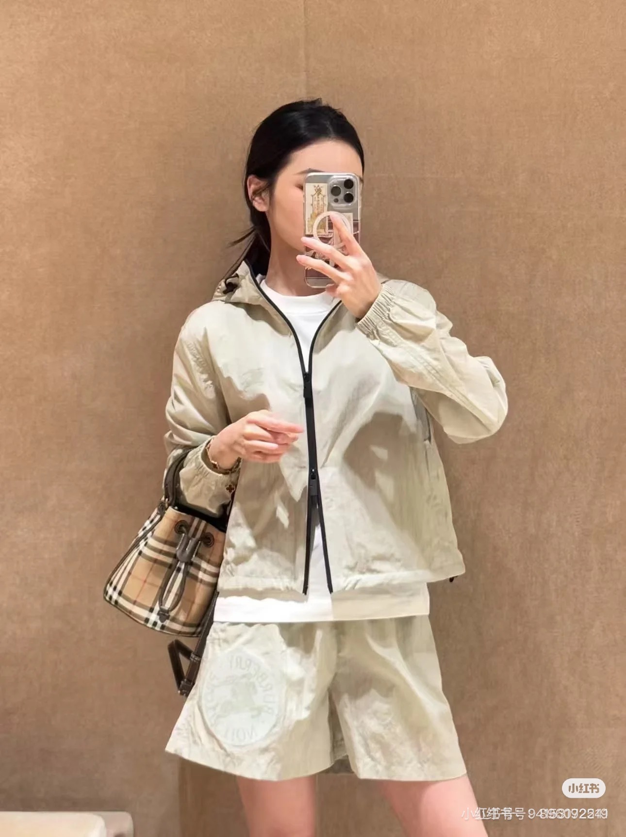 NO:782339,Moss color is also a super high-end color scheme, Burberry-clothing,19860909青苔色也是超高级配色,博柏利-服装,,Women's clothing