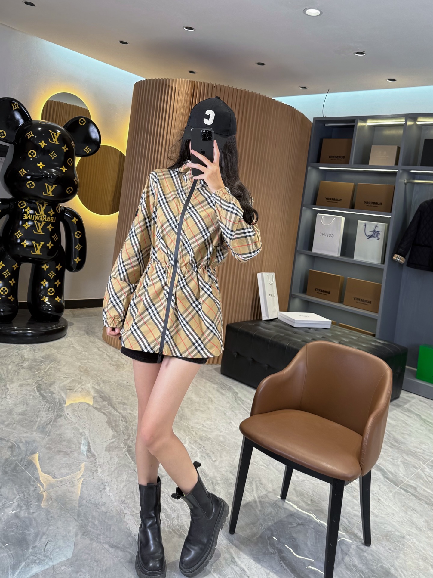 NO:782395,Actual shot of model’s upper body, Burberry-clothing,19860909模特上身实拍演绎,博柏利-服装,,Women's clothing