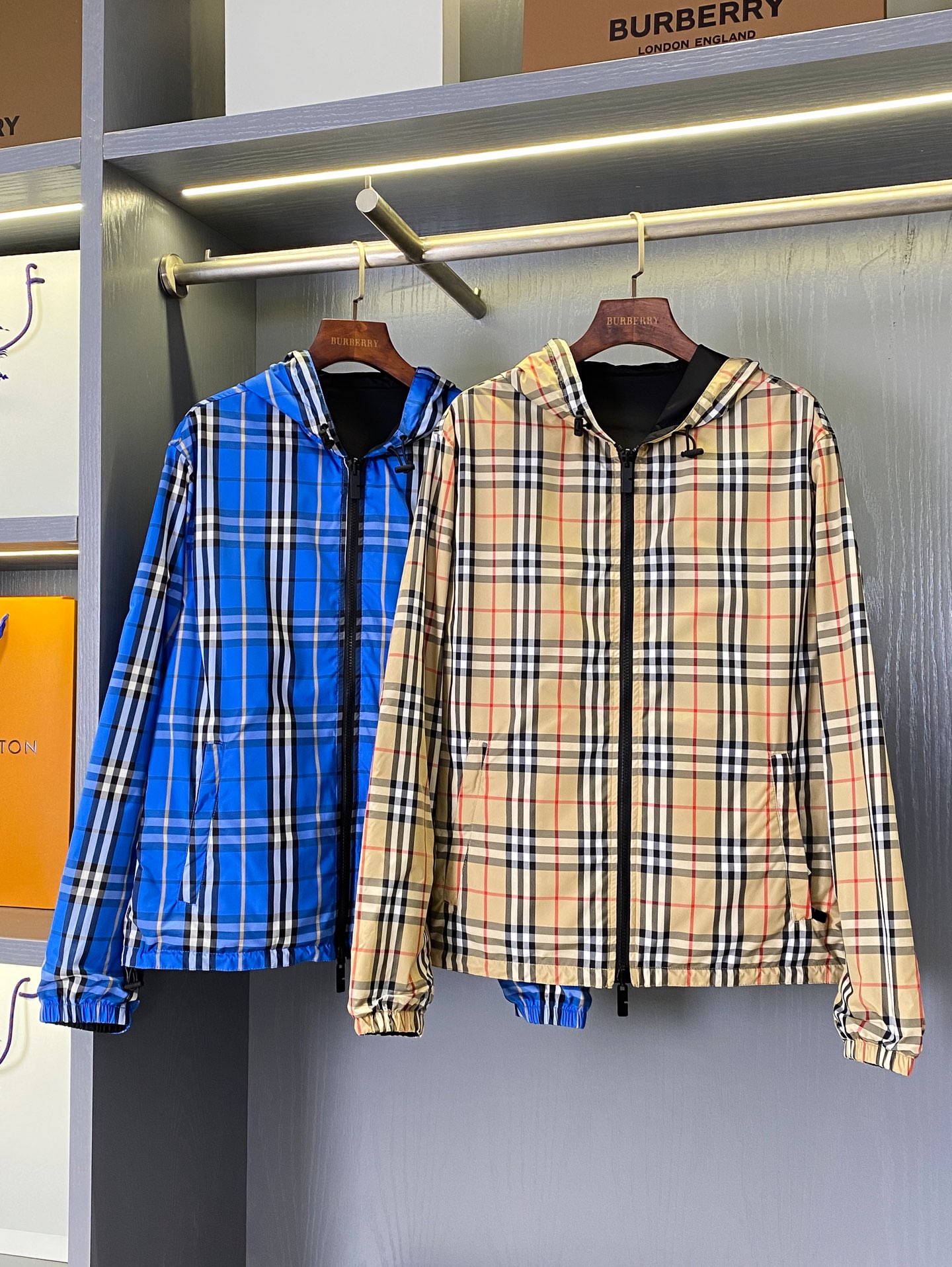 Reversible Check Lightweight Hooded Jacket, Burberry Style – Unisex