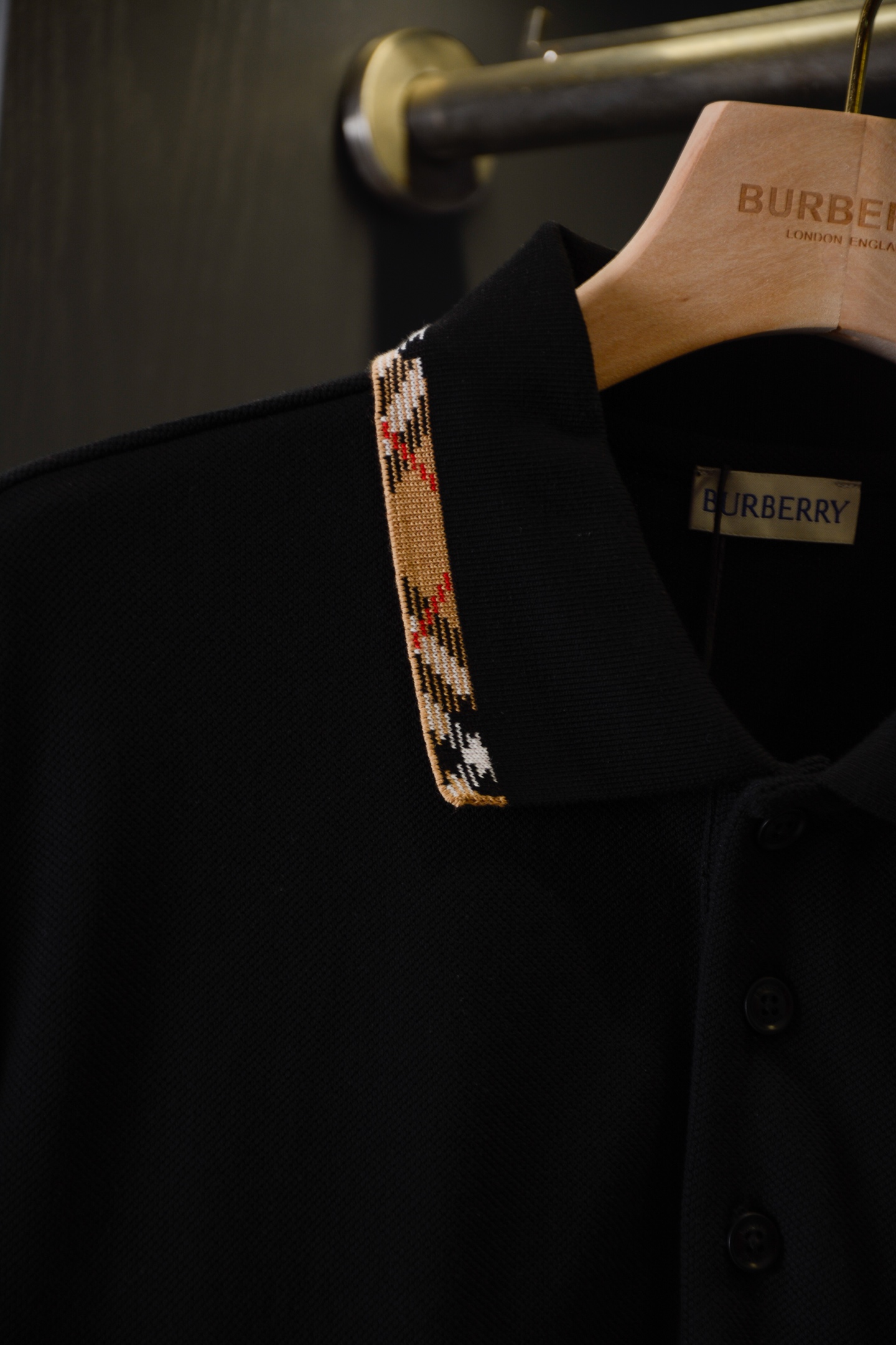 Burberry BUR王牌尖货 镇店之宝2026新款Polo衫带着教科书级质感登场 从金融街到高尔夫球场都能 slav的英伦荷尔蒙