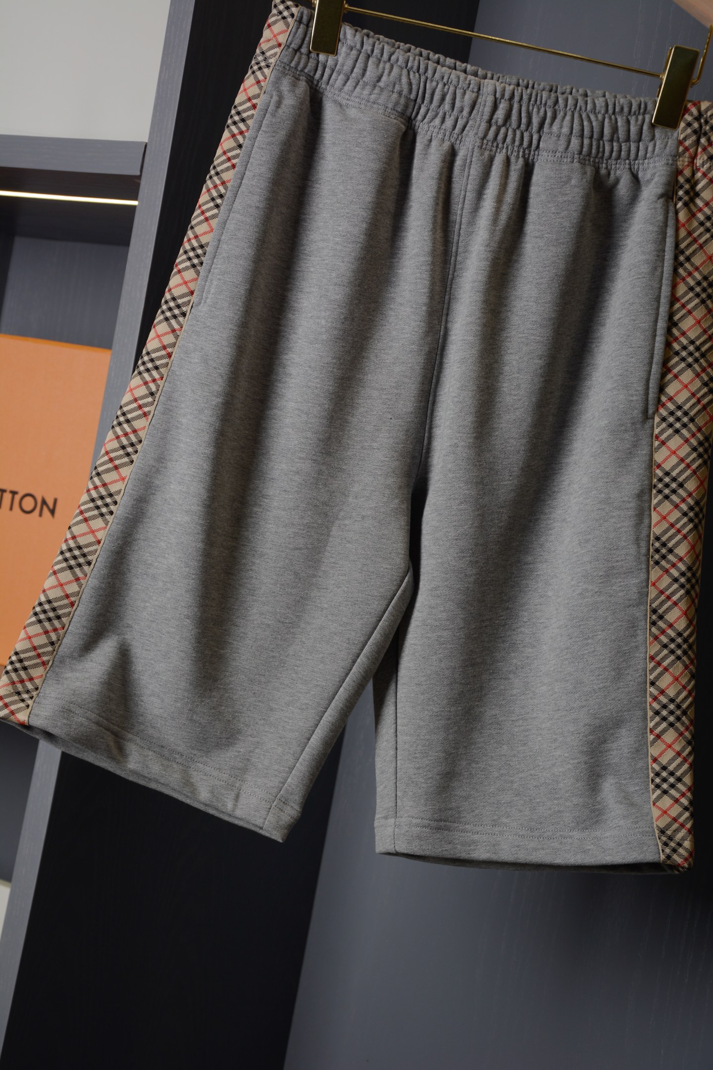 Burberry BBR26格纹装饰棉质短裤
