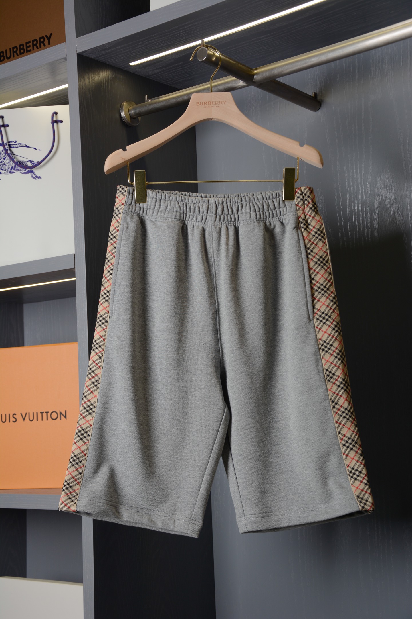 Burberry BBR26格纹装饰棉质短裤