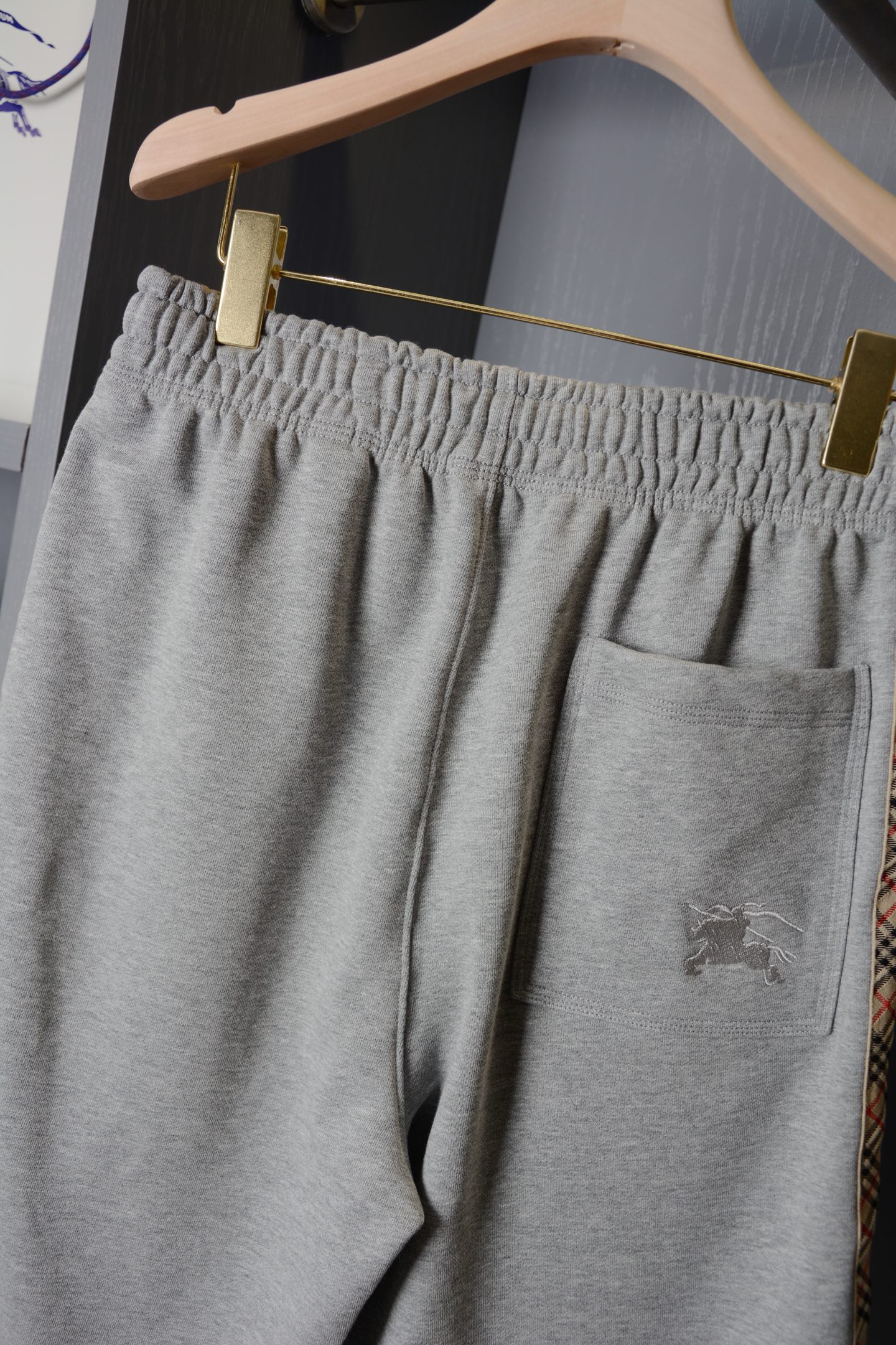 Burberry BBR26格纹装饰棉质短裤