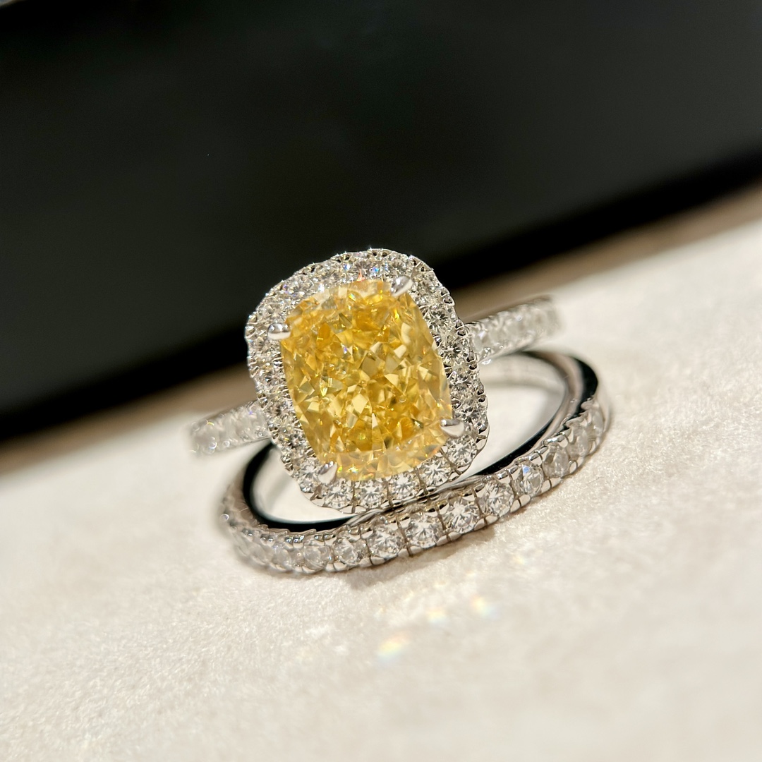 
A2606  👑 【仿真钻】 富婆系列 中鹅黄 二合一 套戒 三克拉钻石💎💍 美美哒 ✨高端定制925
