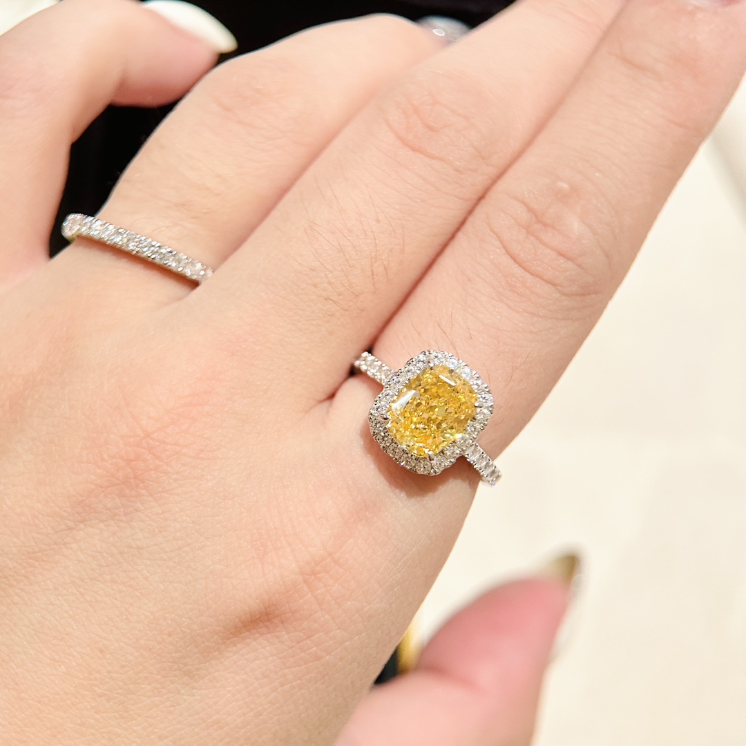 
A2606  👑 【仿真钻】 富婆系列 中鹅黄 二合一 套戒 三克拉钻石💎💍 美美哒 ✨高端定制925