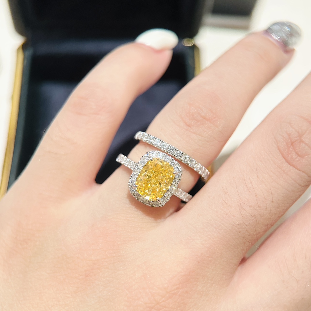 
A2606  👑 【仿真钻】 富婆系列 中鹅黄 二合一 套戒 三克拉钻石💎💍 美美哒 ✨高端定制925