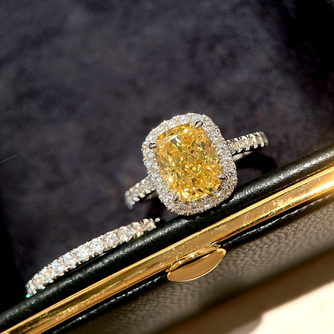 
A2606  👑 【仿真钻】 富婆系列 中鹅黄 二合一 套戒 三克拉钻石💎💍 美美哒 ✨高端定制925