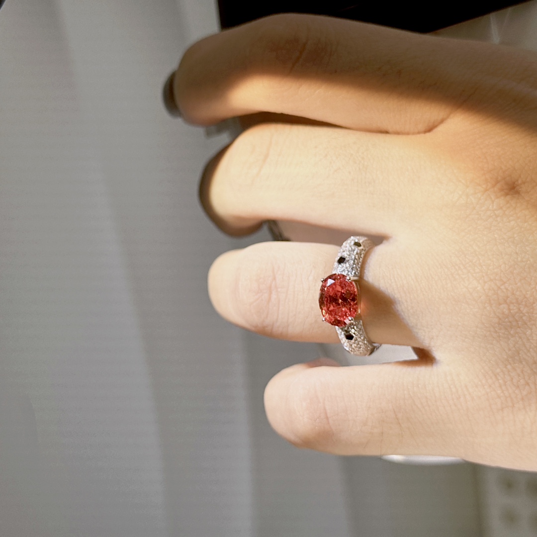 新款血榴石豹纹戒指真心非常令人心动的设计大牌时髦感超级推荐很重磅实物真心赞678码纯银戒指