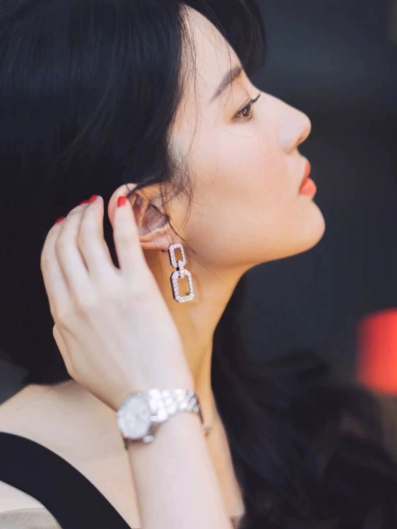 해리윈스턴 라지 루 쉐입 스터드 귀걸이 71779 이미지 3