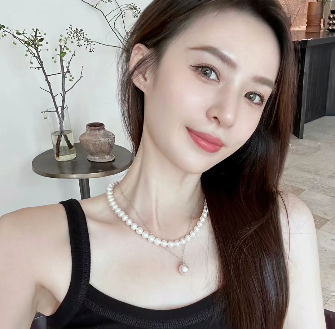 纯银项链  纯银耳钉 50 
A3480 👑 火爆 mikimoto 牛角 珍珠 套装 超级受欢迎的热门
