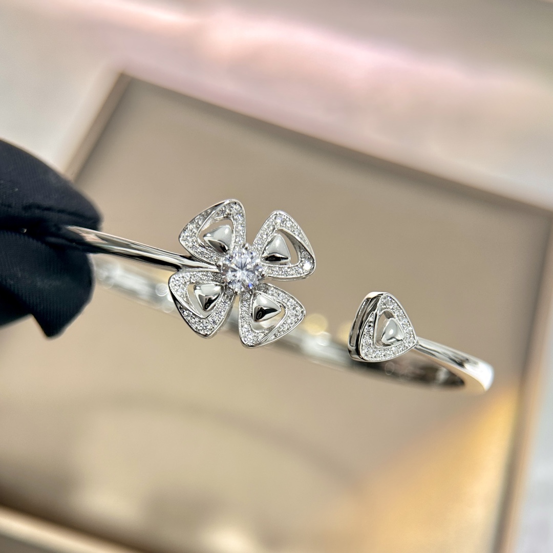 Exclusive Fiorever Four-Leaf Bracelets: German S925 Silver with Gold Plating - 图片 9