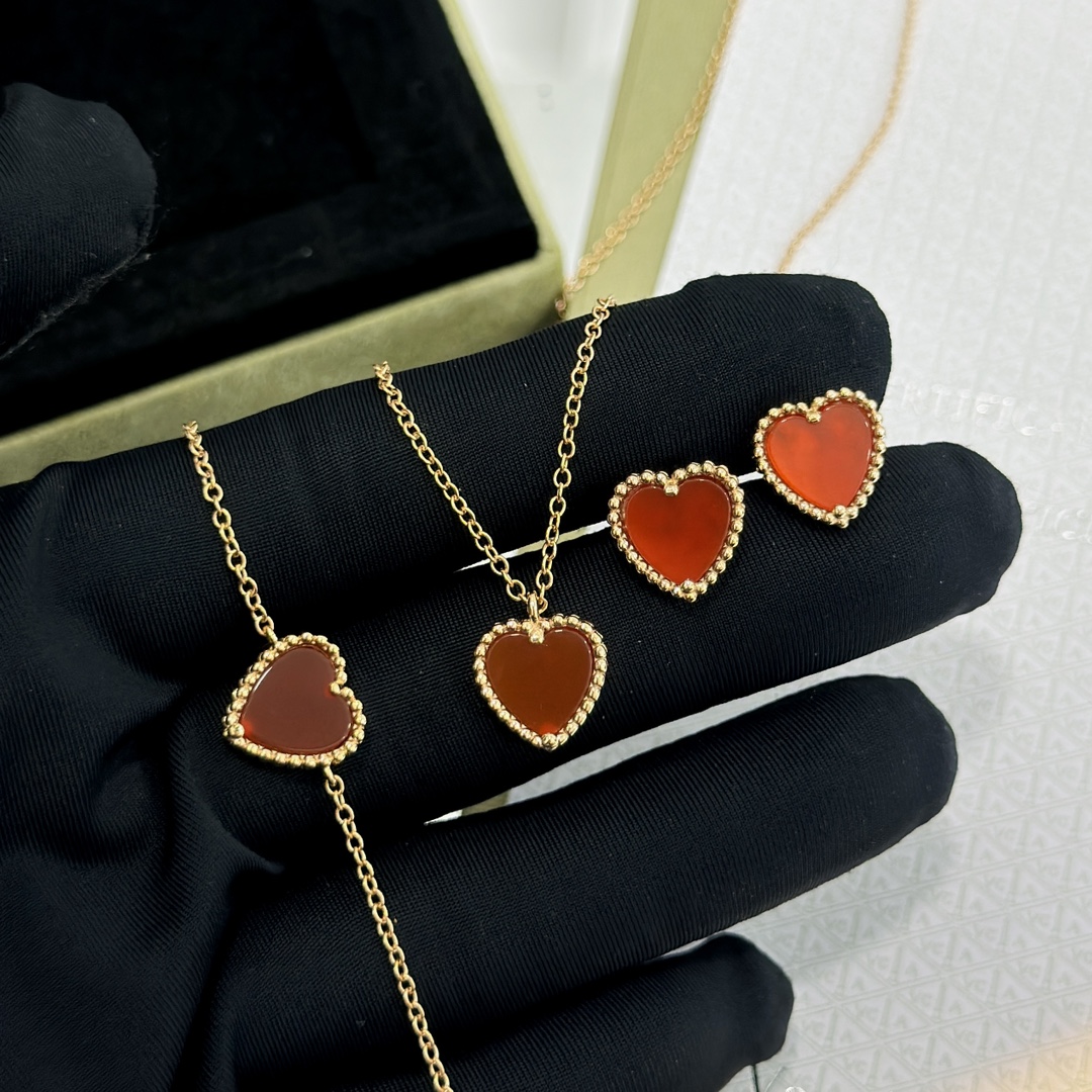 C611 👑 VCA Red Agate Peach Heart ❤️ Set S925 Sterling Silver "with natural carnelian" fine workmanship ! Contre qualité exquis éternel valeur vous avez ❤️ classique durable lucky sweetheart or rose collier en argent sterling P130 bracelet en argent sterling P120 boucles d'oreilles en argent sterling P120.