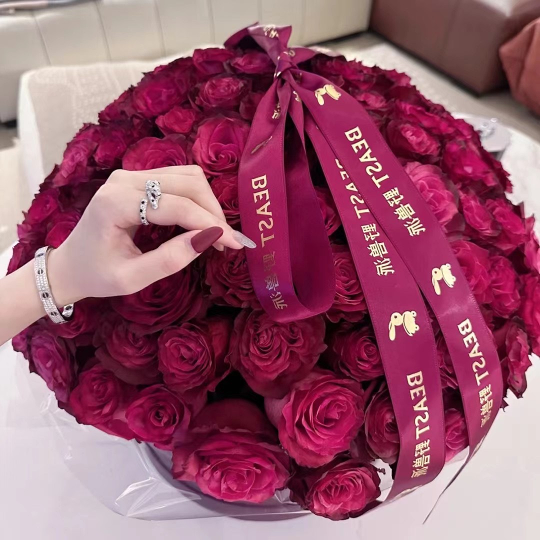 
A3625  👑卡家 新款 斑点 豹子 开口戒指 大气 优雅高贵😍经典贵族范儿、奢华满钻豹头设计💃💃独