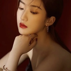 👑【精工版本】卡地亚大号钉子半钻耳环圈圈 经典钉子带钻耳环JUSTE UN CLOU系列。按照18K真金 👑【精工版本】卡地亚大号钉子半钻耳环圈圈 经典钉子带钻耳环JUSTE UN CLOU系列。按照18K真金