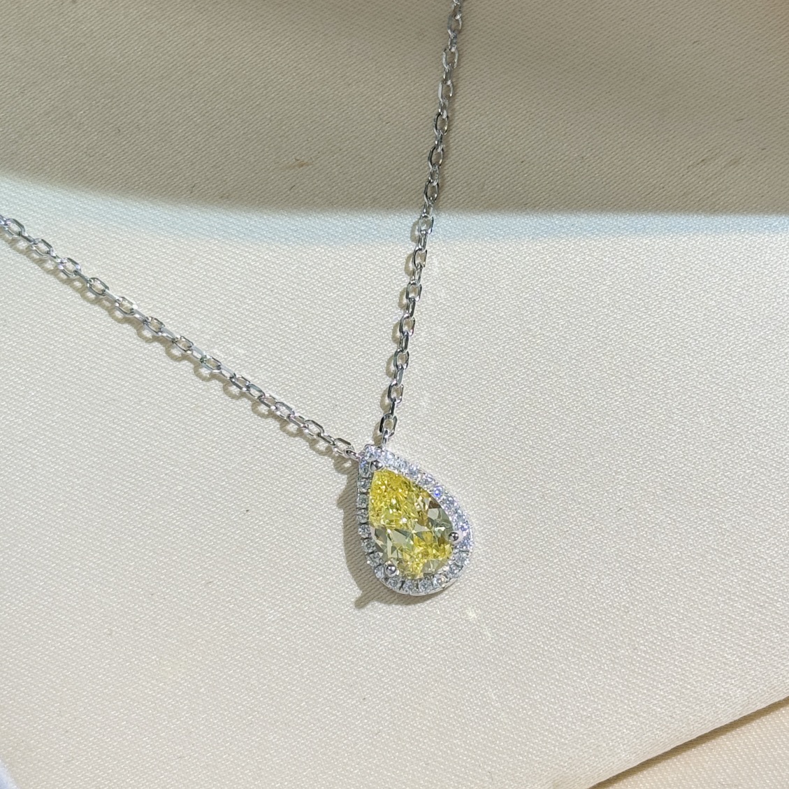  C639 👑De家  新款 水滴💧 中鹅黄 套装 精选德国进口s925纯银材质电镀厚金 5A高碳钻 无