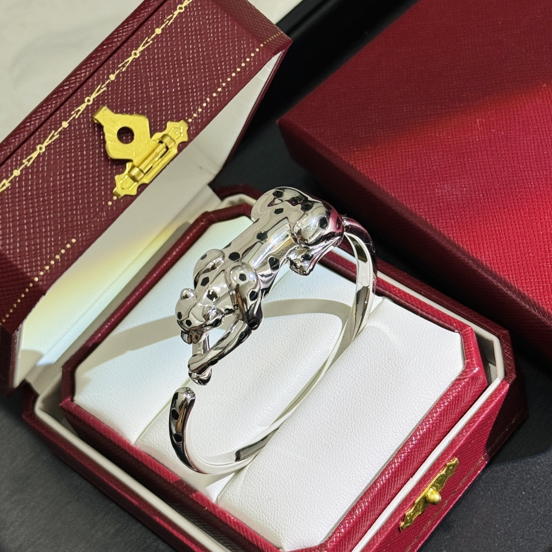 Luxurious 925 Silver Cheetah Tiara with Emerald Embellishments and 3D Details - 图片 9