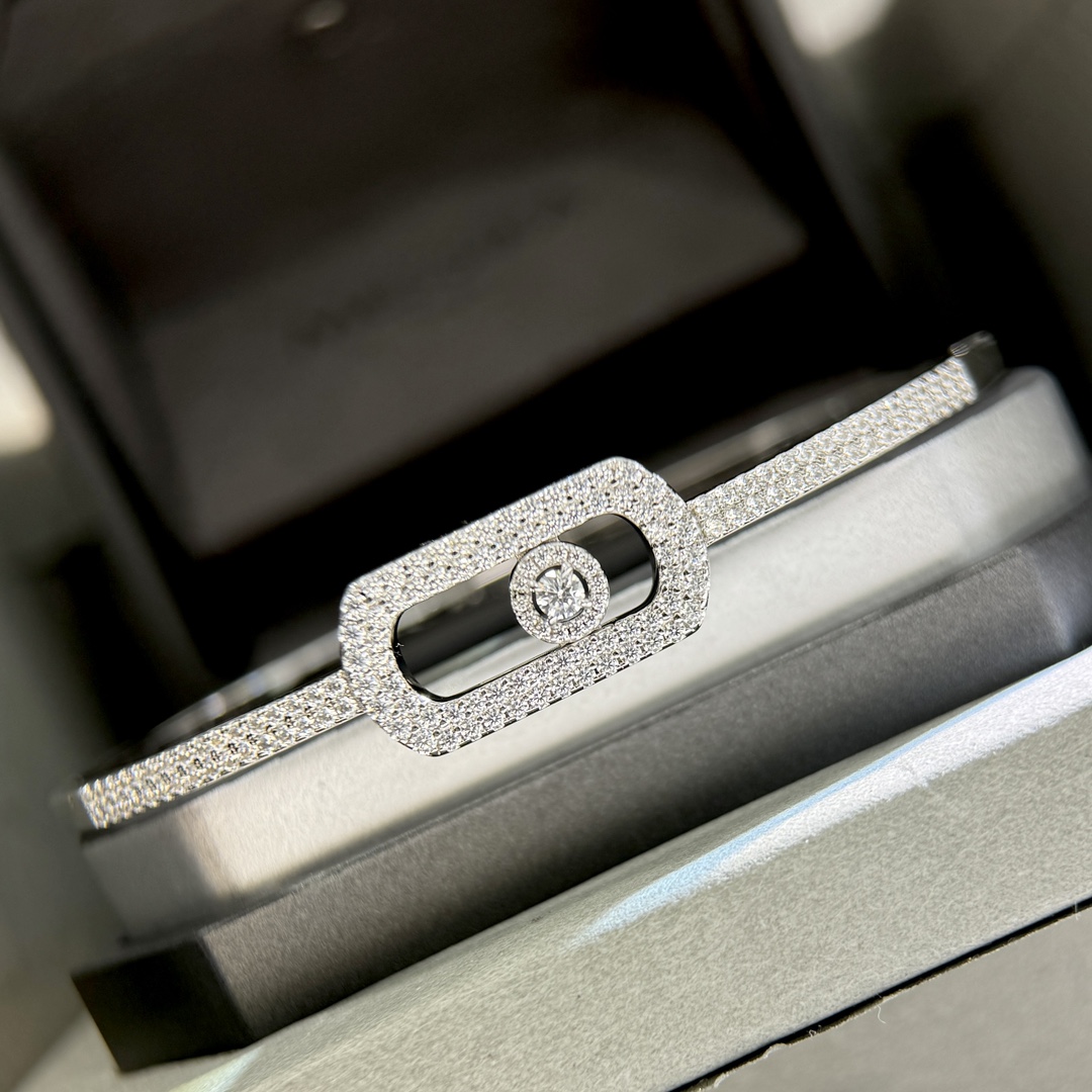 “Parisian Designer Jewelry: Hot Move Diamonds Craft in S925 Silver” - 图片 1