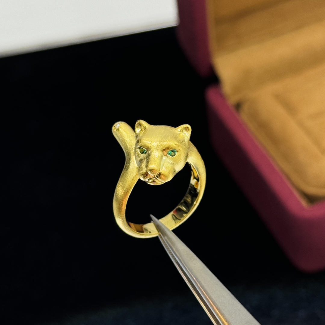  
A4669 👑🐆富爆美  拉丝 黄金豹头 戒指 猎豹高级珠宝   ✨超级重工 华丽 ❤️“霸气十足的