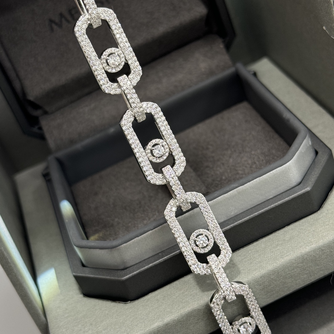 Luxury luxury bracelet 4