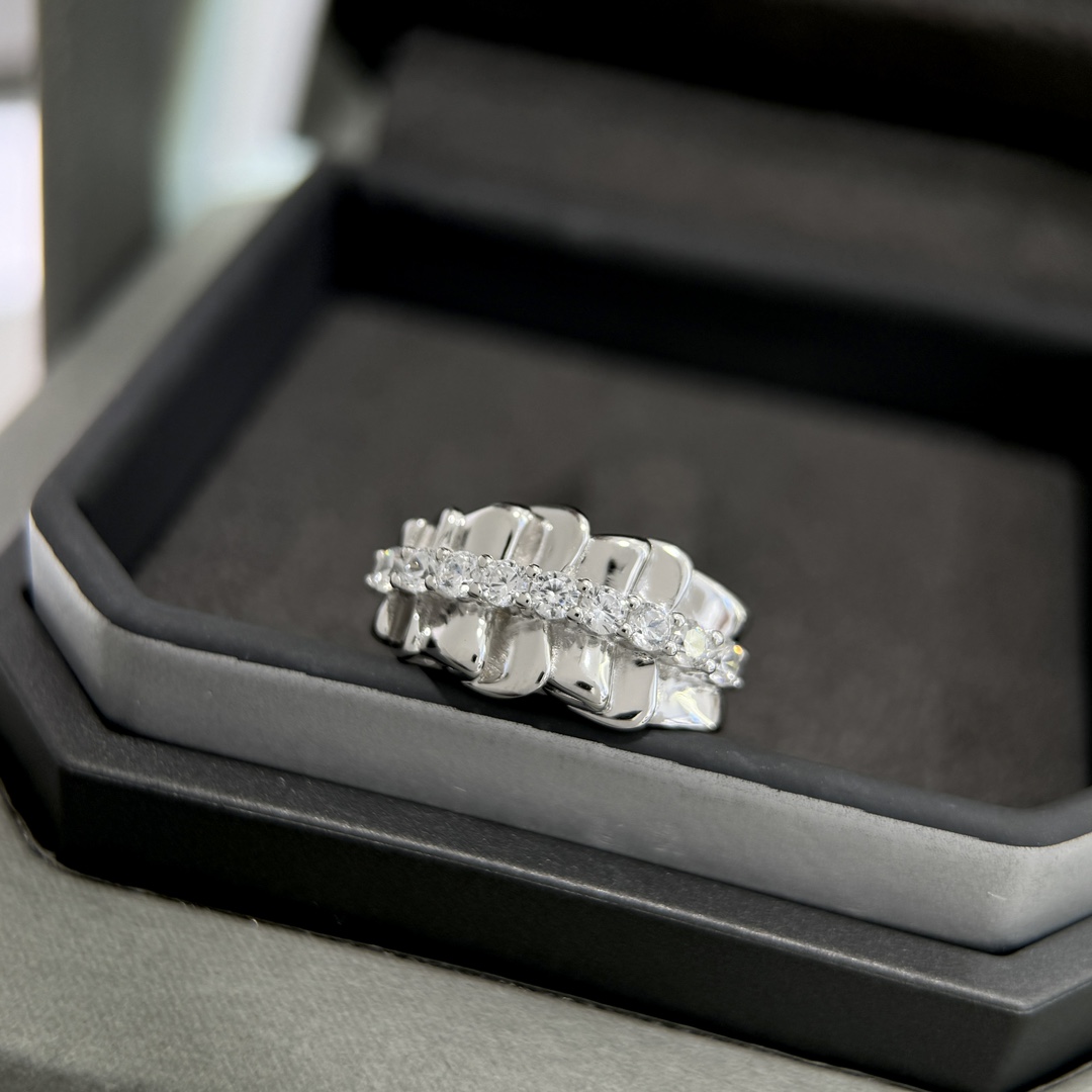 A4883 👑大牌 新款 百褶裙 单排钻 戒指💍 高端定制 S925纯银镶嵌天然碧玺 高级 微镶工艺 奢