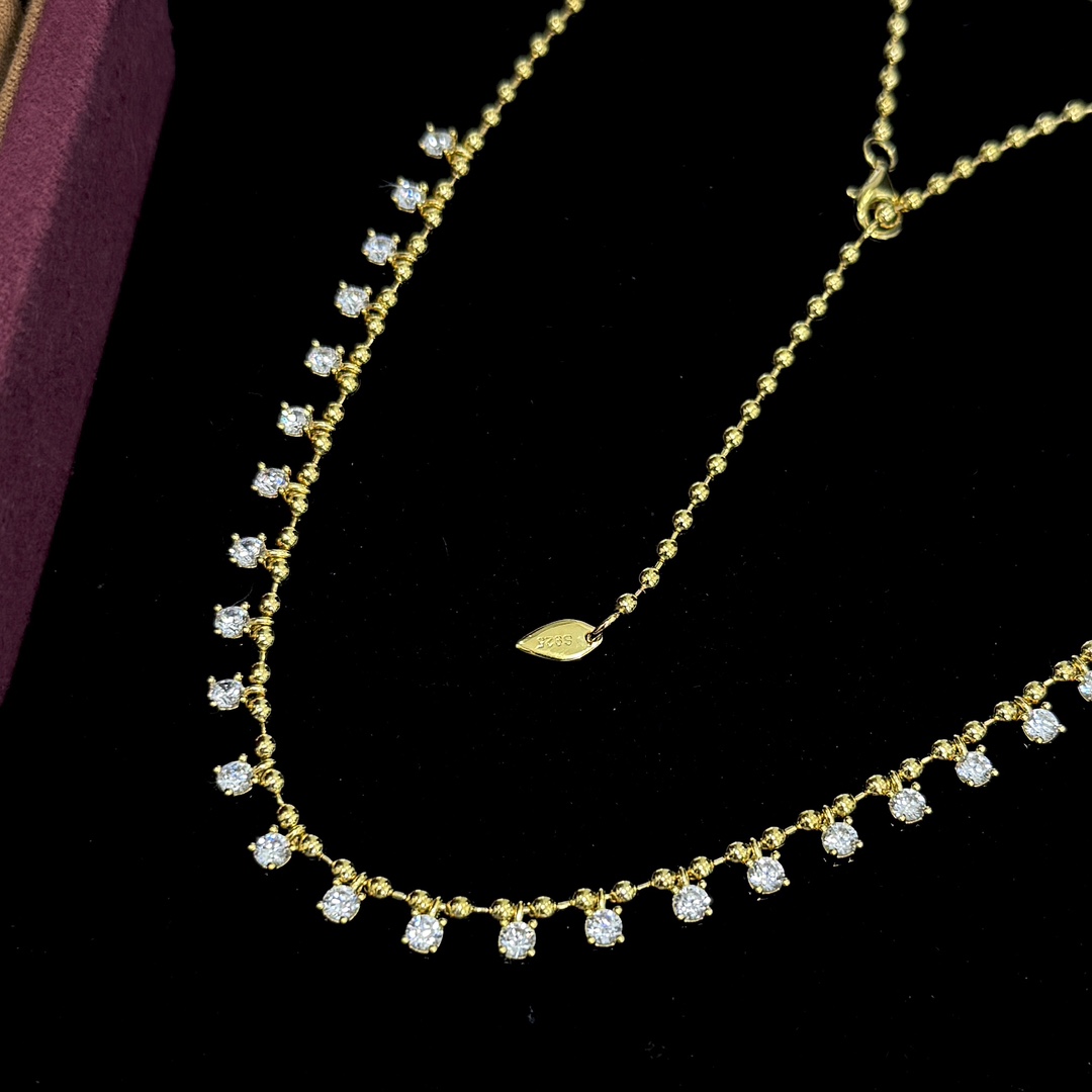 
A4731 👑猛吹的INS风～又飒又酷的金属+钻石组合 满天星 🧚‍♀️项链 年轻时尚又兼具着珠宝感。