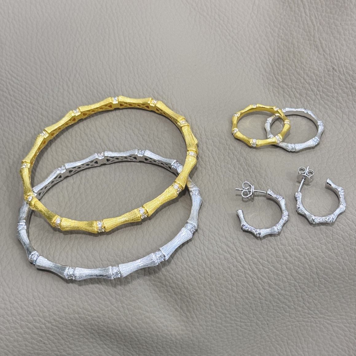 
A4739 👑独立设计师款 火爆🎉时尚圈 精致 竹节 拉丝 耳环  高端定制925纯银微镶顶级工艺 1