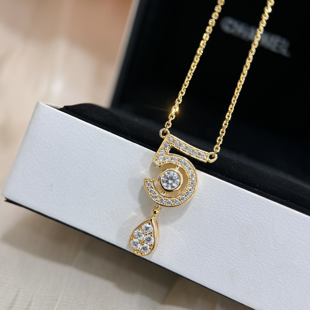 Chanel 项链 小香 logo 5字 水滴