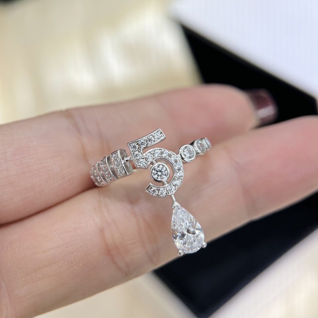 Chanel luxury ring 7