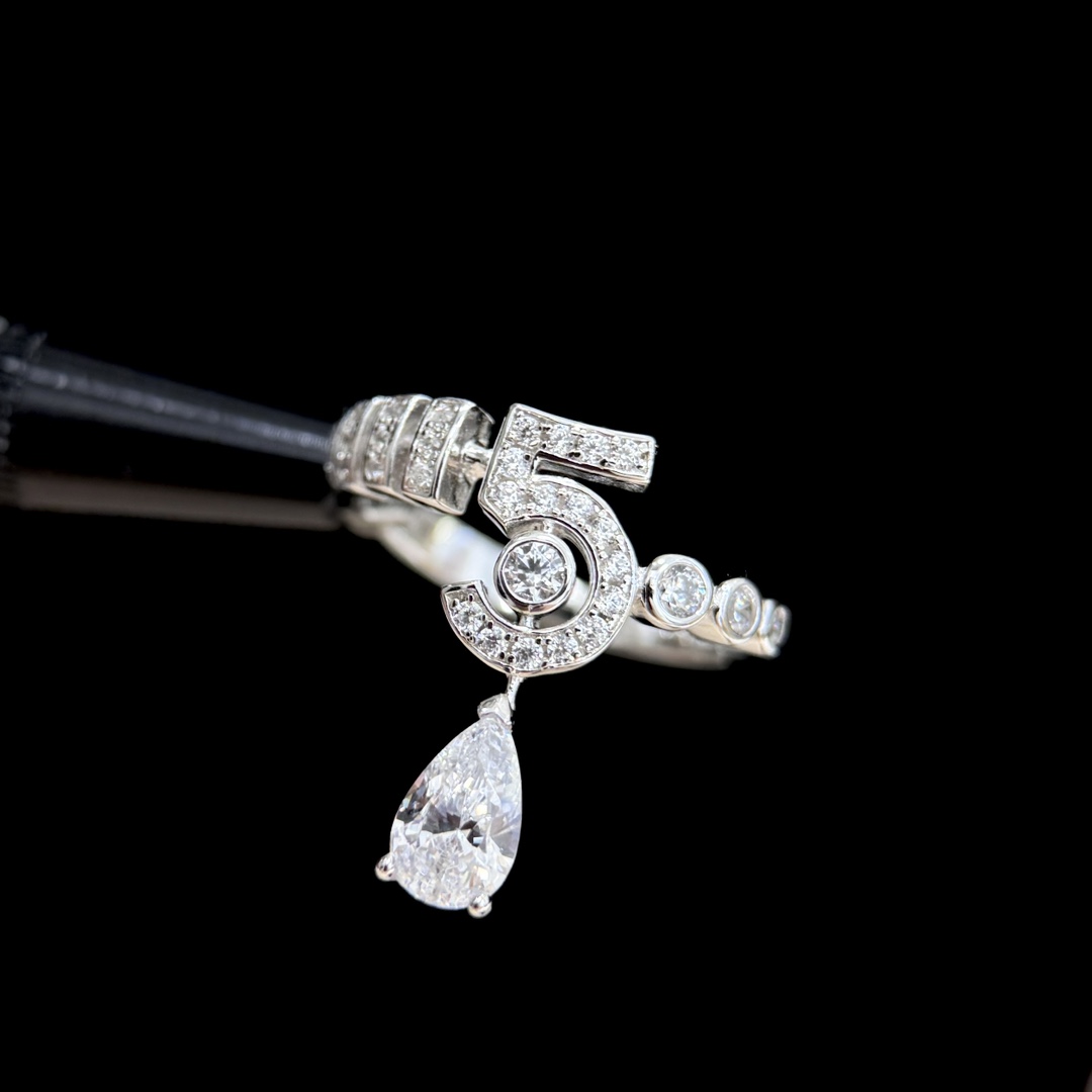 Chanel luxury ring 5