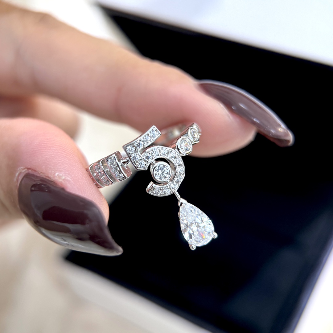 Chanel luxury ring 9