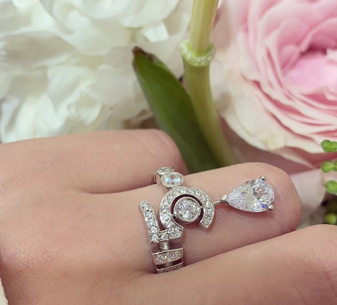 Chanel luxury ring 3