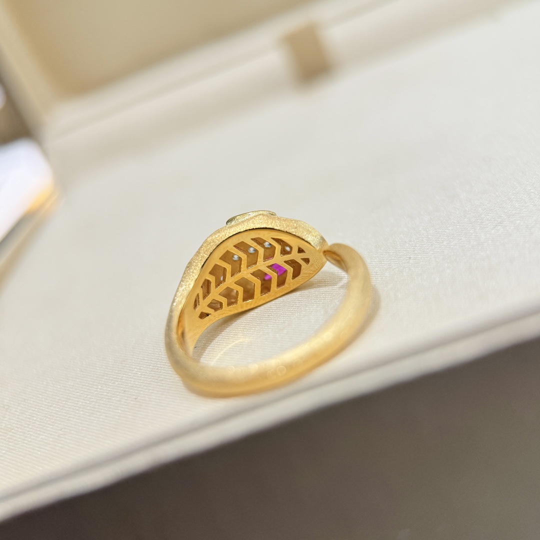 
A4987 👄设计师款 灵蛇系列 红宝石眼睛 拉丝 磨砂开口戒指 手工手抛 完全无死角 市面最高版本 