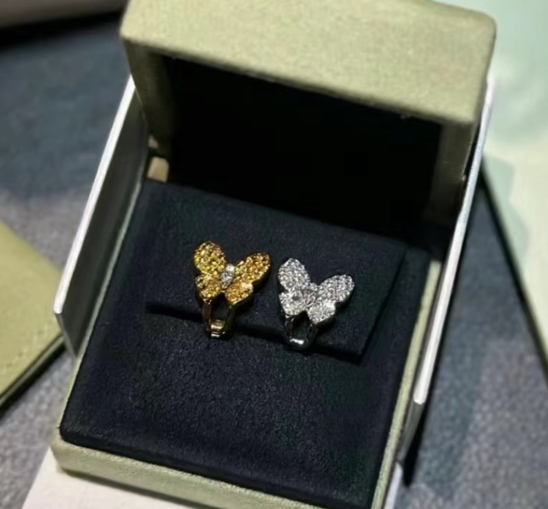 👑梵家 顶级  🦋钻石 蝴蝶 双色 满钻耳环 出货 高端镶嵌高碳钻 🐚 电镀18k金 专注于细节女神世界