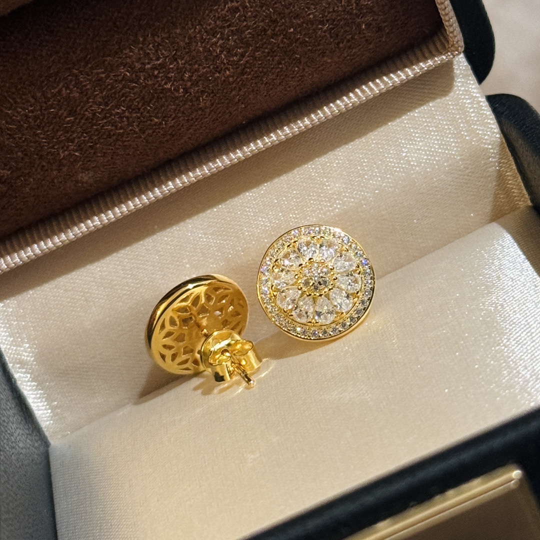 
A5249 👑 独立设计师款 新中式 罗盘 满钻 耳钉 女高级感轻奢百搭秋冬配饰 老师傅手工精雕细琢 