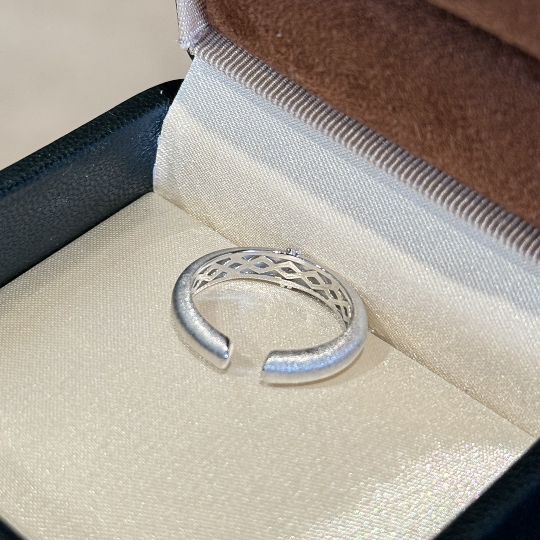 Luxury luxury ring 8