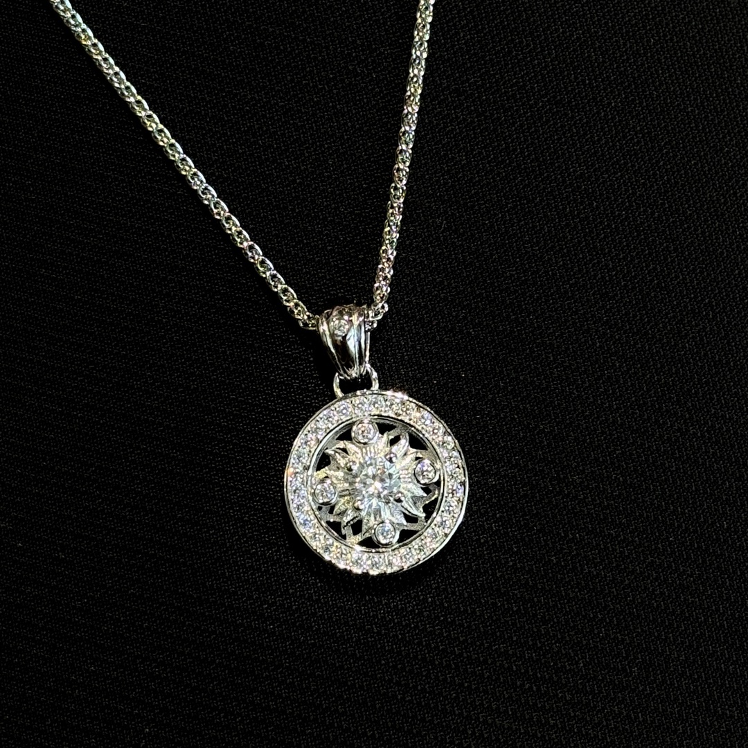 
A5169 👑独家设计师款 黄金 罗盘 项链 中古高级风 不过时的时髦单品 通体S925纯银打造 可甜