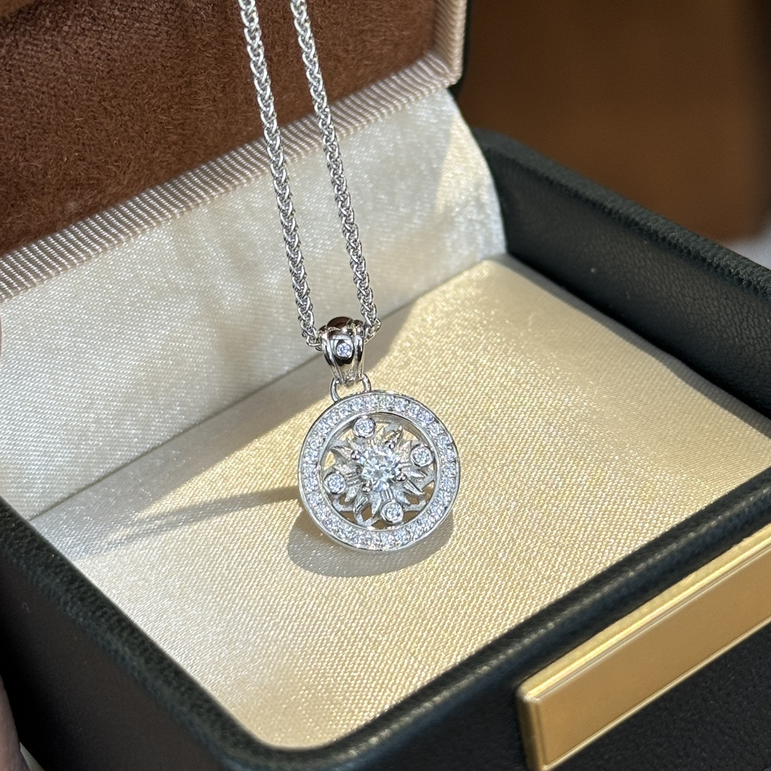 
A5169 👑独家设计师款 黄金 罗盘 项链 中古高级风 不过时的时髦单品 通体S925纯银打造 可甜