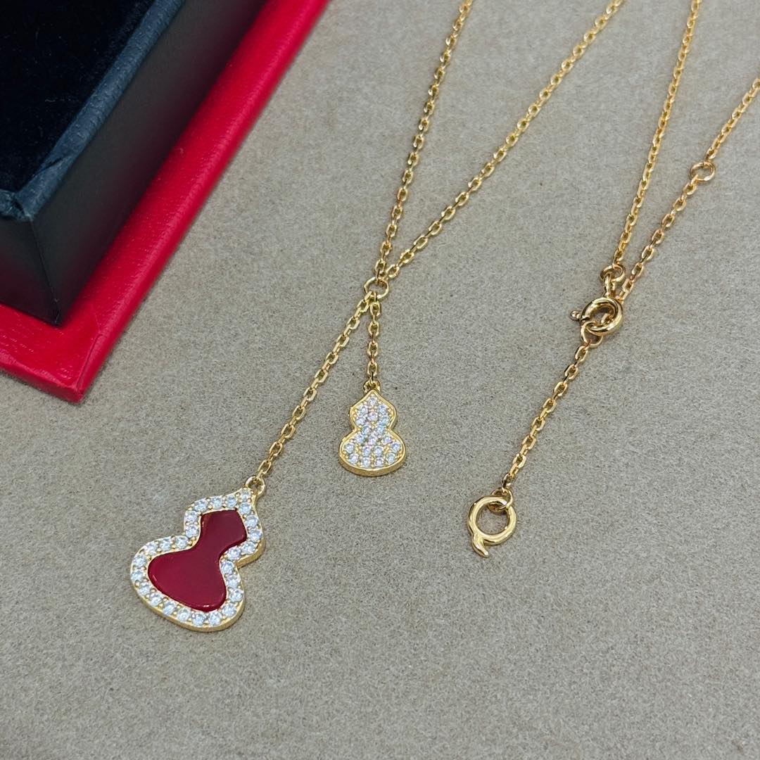 NO:114389,Kirin High-end jewelry, natural, red agate, gourd tassel, necklace, same style, goddess, gourd means blessings and fortune [smile][smile] Very eye-catching necklace, exquisite embellishment, high-end custom-plated thick gold, textured first-class rose gold back cover version Necklace, jewelry quality, qeelin, necklace19860909麒麟 高端珠宝 天然 红玛瑙 葫芦流苏 项链 女神同款 葫芦寓意有福禄[奸笑][奸笑]非常吸睛的项链,精致的点缀 高端定制镀厚金, 质感一级棒玫瑰金色 封底版本 项链,饰品精品,qeelin,necklace,Jewelry