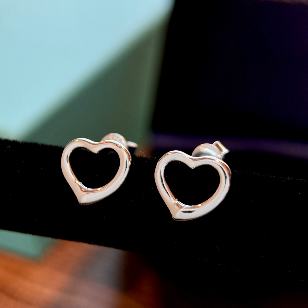 NO:107236,Taoxin Glossy earrings Original earrings, hand polished by the master, no blind spots, genuine material, super easy to match with electroplated thick gold earrings, fine jewelry19860909桃心 光面耳钉 原版耳钉,老师傅手工抛光处理 无死角 正品一样的材质 超好搭配电镀厚金 耳钉,饰品精品,Jewelry