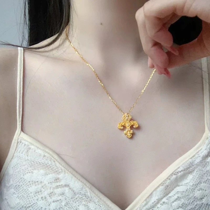A5258 ✨古法黄金工艺 皇冠 鸢尾花 项链 原版925纯银电镀18K 点缀八心八箭高碳钻 颗颗都是光