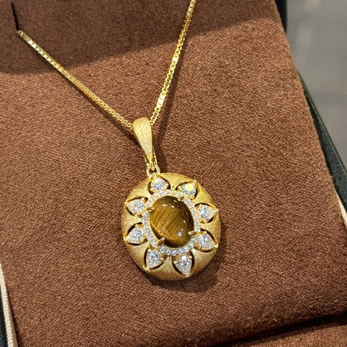 
A5627  👑 中古系列 复古风 虎眼石 拉丝 水滴钻 黄金项链 立现惊喜🎉 非常精工 进口S925