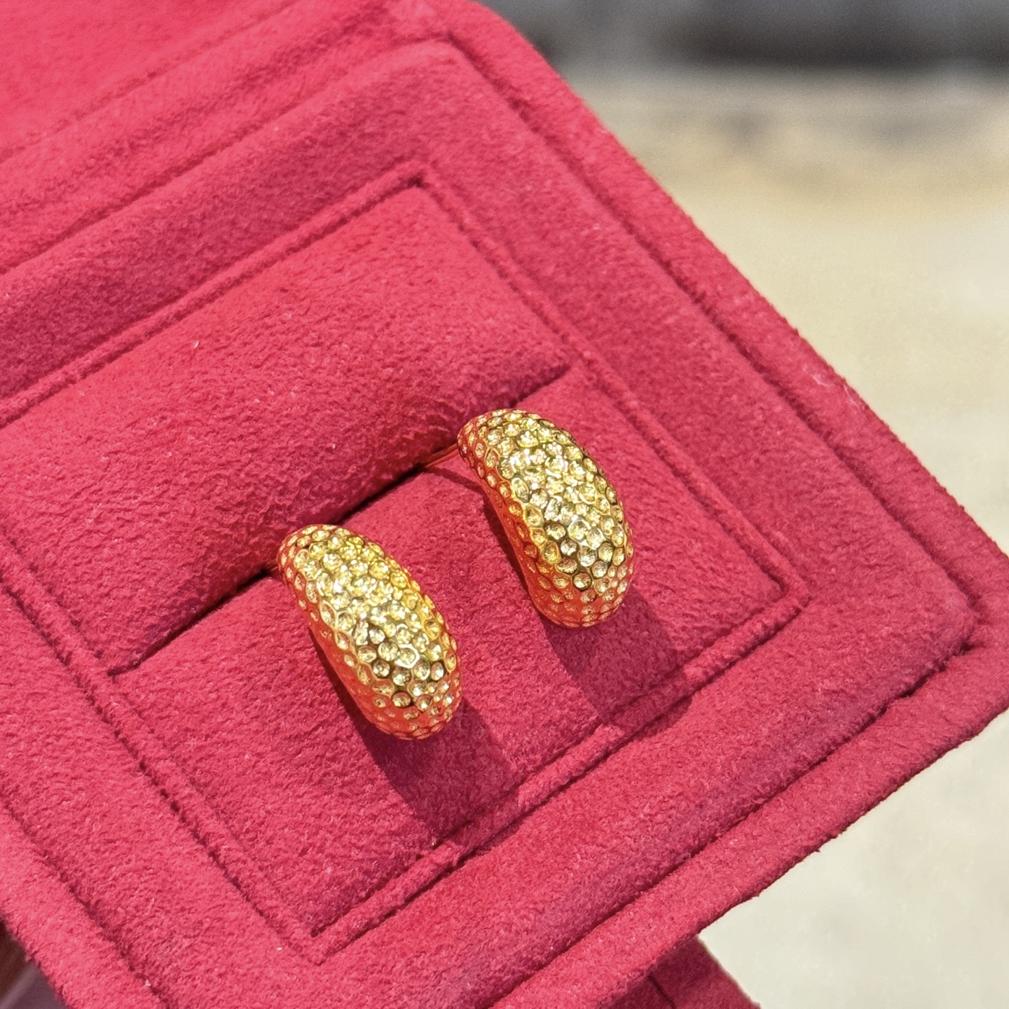 
A5284  👄独立设计师 蚕豆 黄金耳钉 手工千锤百炼 每件都是独一无二 超级超级百搭 经典款永不过