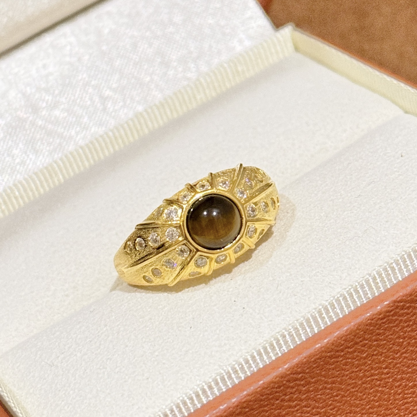 
A5482 👑 中古系列 复古风 虎眼石 拉丝 黄金戒指 立现惊喜🎉 非常精工 进口S925纯银材质 
