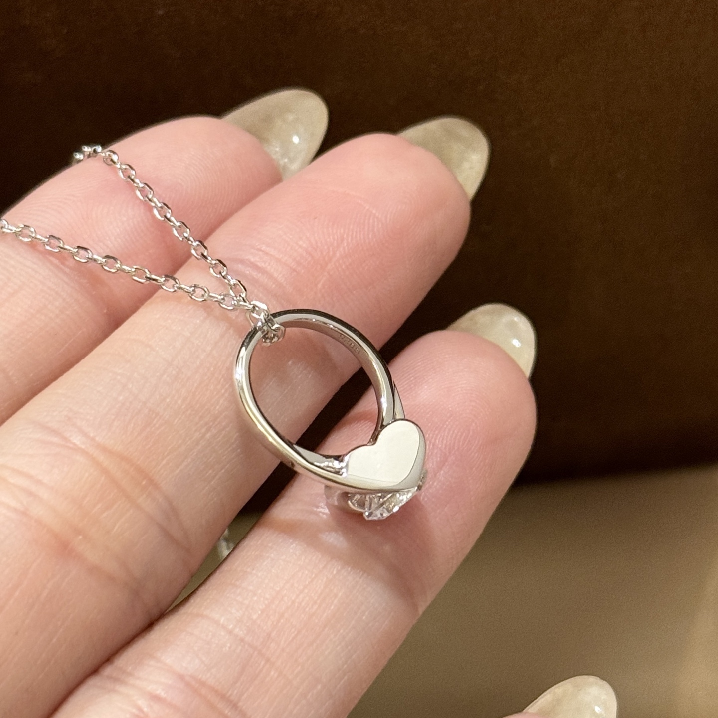  
A3591 👑浪漫💑💑 爱心 钻戒 项链 戴瑞珠宝 一生挚爱心“或许，陪伴与懂得。一个人最幸福的时刻