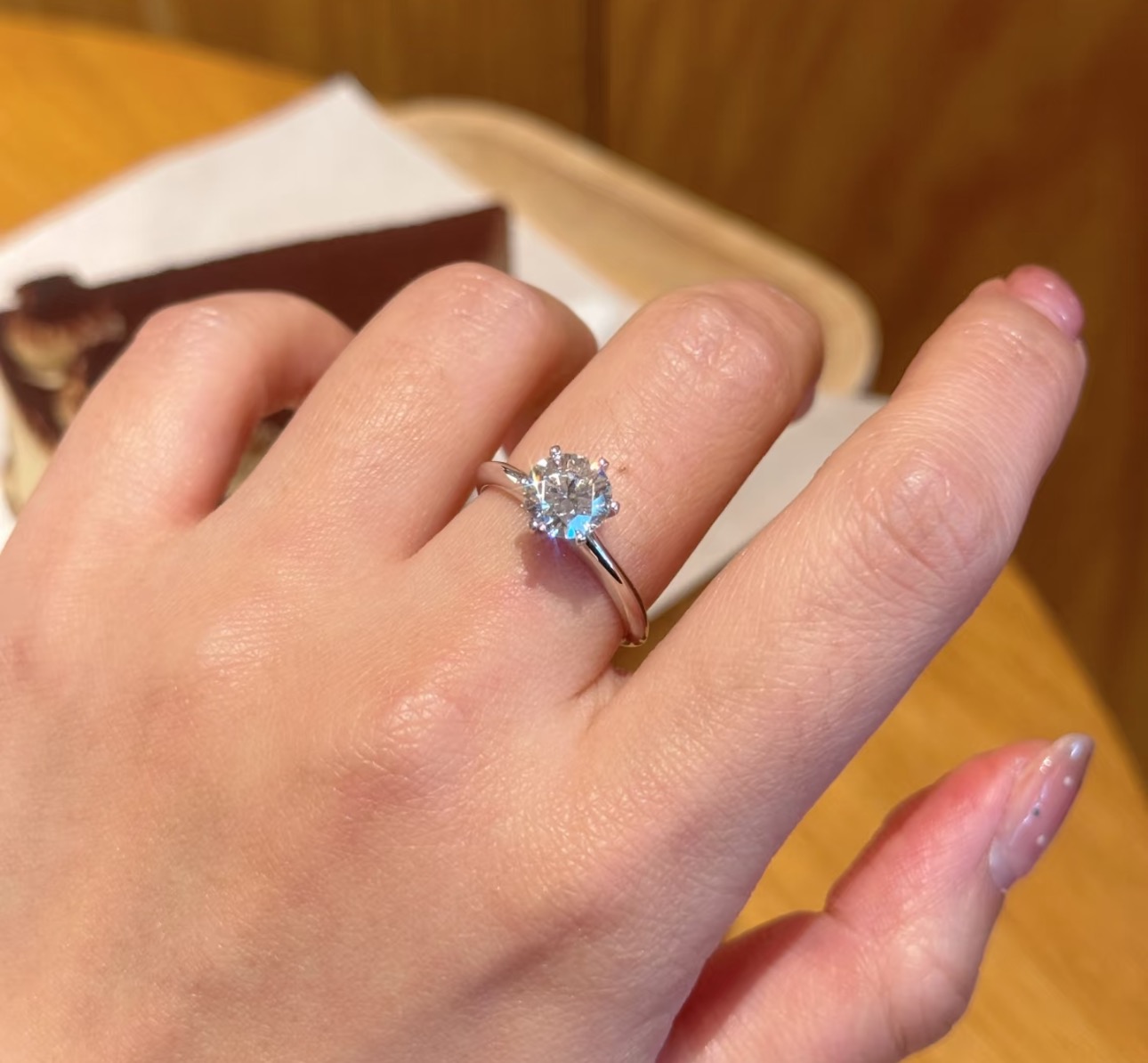 
A5759  💍【仿真钻】  经典单钻 一克拉 六爪 戒指💎 S925纯银 高碳钻 顶级工艺纯银品质闪