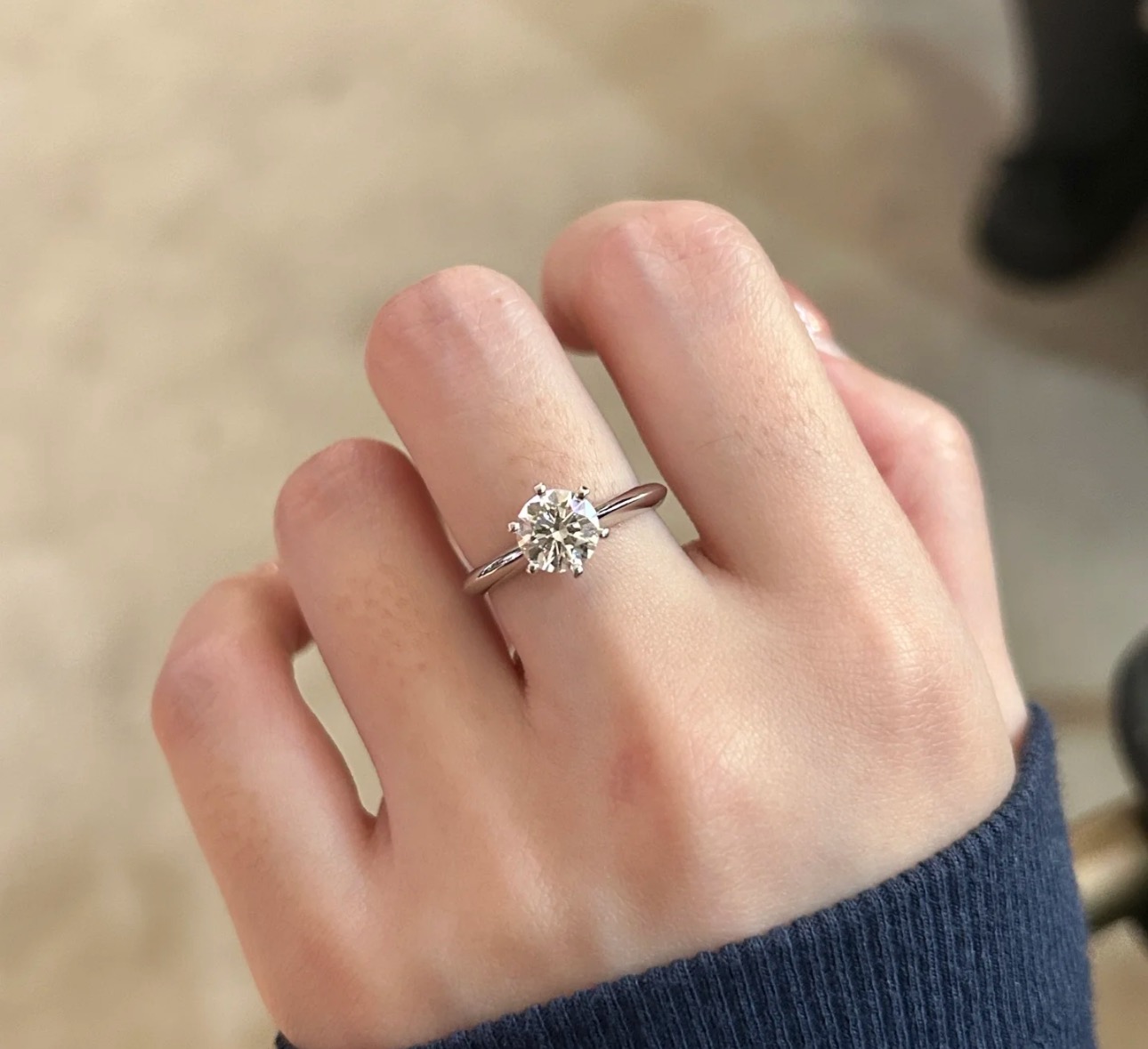 
A5759  💍【仿真钻】  经典单钻 一克拉 六爪 戒指💎 S925纯银 高碳钻 顶级工艺纯银品质闪