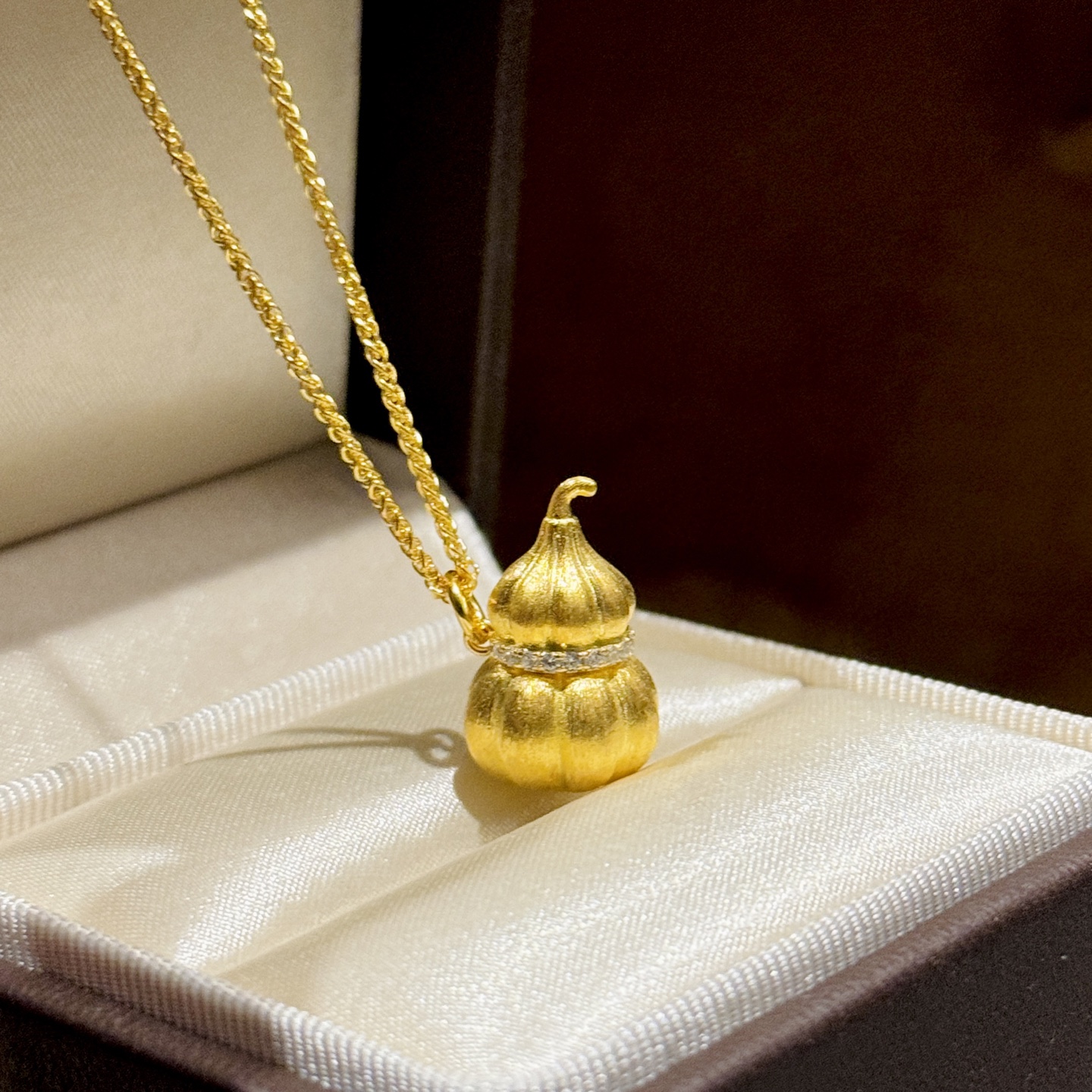  
A5988  👑古法黄金工艺  拉丝排钻 葫芦  项链 葫芦自古就有“福禄吉祥”的寓意 高端 925