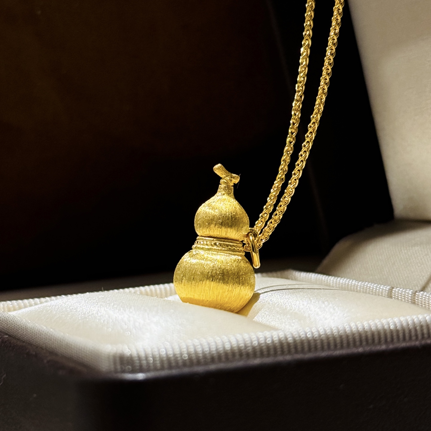 
A5987 👑古法黄金工艺  拉丝葫芦  项链 葫芦自古就有“福禄吉祥”的寓意 高端 925银精工 镶